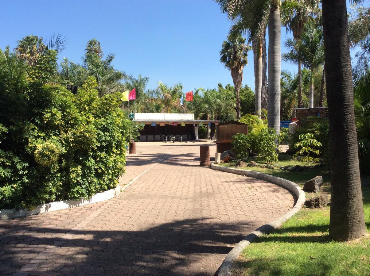 Hotel Y Parque Acuatico La Caldera Abasolo Exterior foto